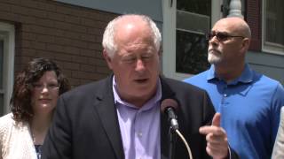 preview picture of video 'Governor Quinn Honors Military Families with Welcome Home Heroes Program'