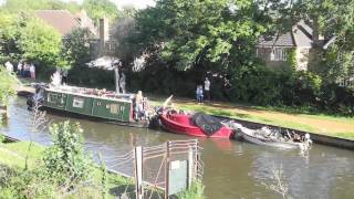 preview picture of video 'Steam powered canal boat in Aldermaston Wharf'