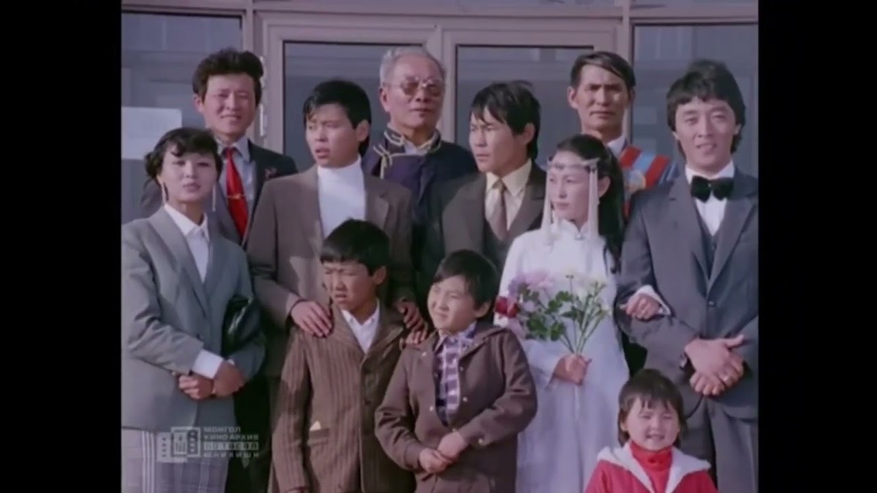 Гарын таван хуруу МУСК (Монгол киноны сэтгэлд хоногшсон хэсгүүдээс)