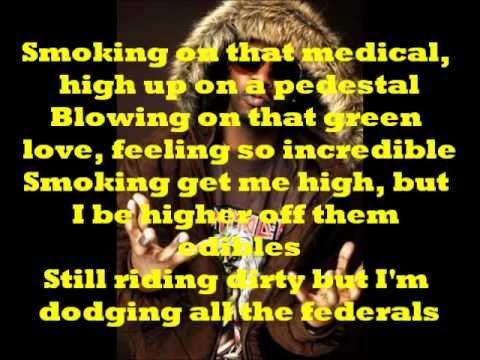 Juicy J ft. MGK - Boat Load (lyrics on screen)