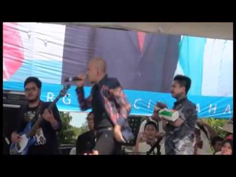 Deny and The Add Band feat Husein Idol - Khayalan Tingkat Tinggi (Live at Surabaya 2014)
