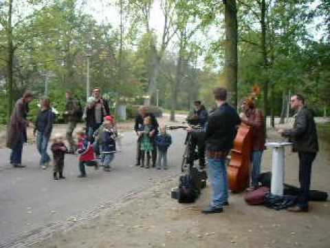 The Weber Brothers - Busking in Amsterdam