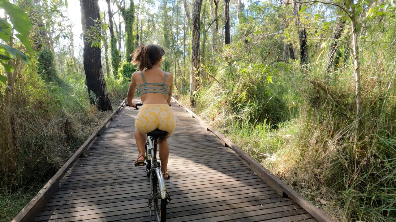 Riding out the time on Macleay Island - Episode 8