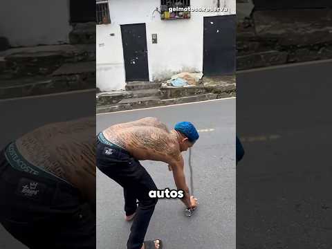 Pintó una trampa en la calle para los coches!