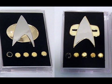 Unboxing the Star Trek combadge & ranks