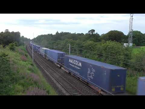 66110 4M30 Grangemouth - Daventry climbing to Craigenhill Summit: 30/7/20