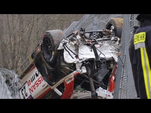 28.03.2015 - Horror-Crash auf dem Nürburgring