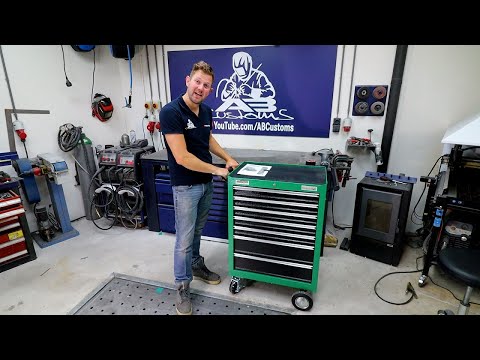 Product video thumbnail