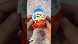 Mencari jajanan kinder joy baru didalam kardus #shortsfeed