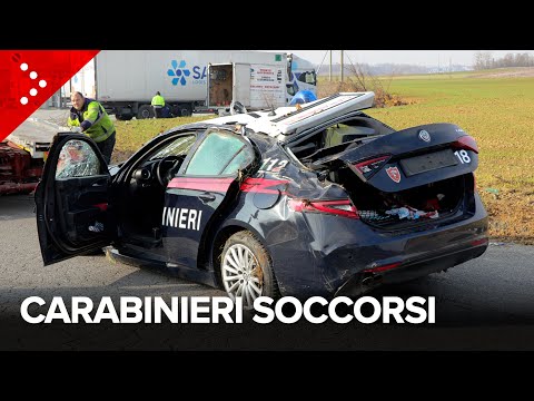Gazzella carabinieri coinvolta in incidente durante inseguimento: soccorsi i due militari a bordo
