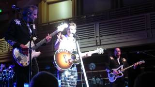 Runnin Down, Chris Isaak - NEW SONG! Sonoma State University, Rohnert Park, CA