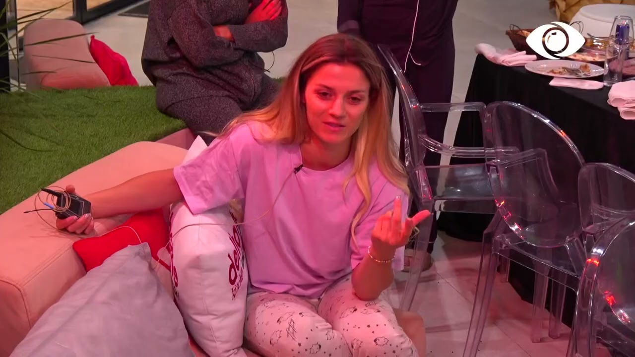 Nuk guxon të më prekësh me dorë/ Nita debaton me Ronaldon