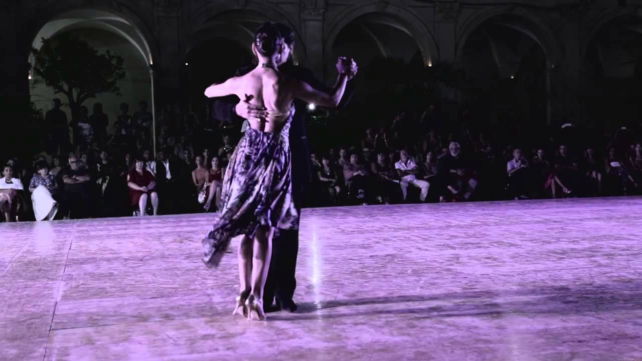 Adrian Veredice y Alejandra Hobert - Catania Tango Festival 2013 - "Tango Suite Show" - Video 1-2