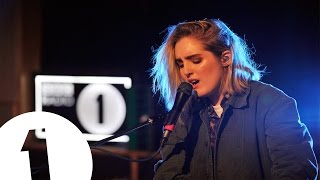 Shura - Indecision (Live at the Future Festival 2015)