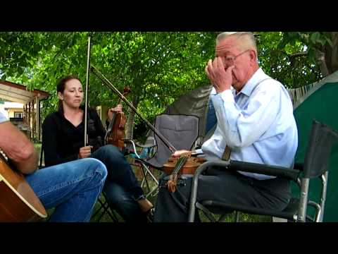 Hughie Smith and Martha practice during Weiser 2012 contest
