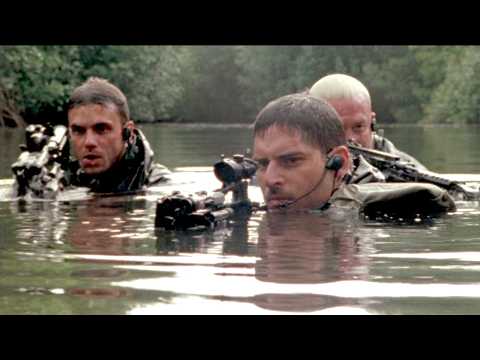 네이비 씰 vs 콜롬비아 특수부대...?!! 미쳐버린 몰입감으로 15분을 순삭시키는 레전드 미개봉 전쟁 액션.. [영화리뷰 결말포함]