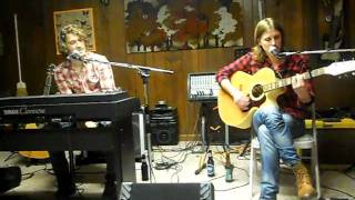 Holiday Parade - Look Out Below (This Love) Acoustic