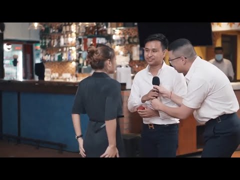 အဆိုတော် အားတီ ကိုသီချင်းဆိုခိုင်းပြီး ကောင်မလေးကို Surprise လုပ်ပြီး လက်ထပ်ခွင့်တောင်း