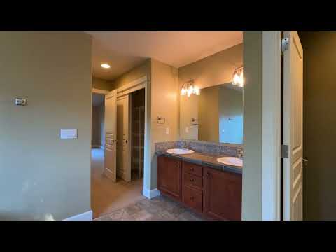 Spacious 5BR Hillsboro Home - Vaulted Ceilings, Fenced Yard & 2-Car Garage property video