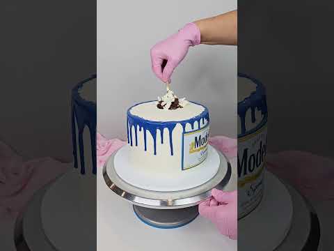 Modelo Especial cake. Let us to make your cake. Contact number 2143049177.