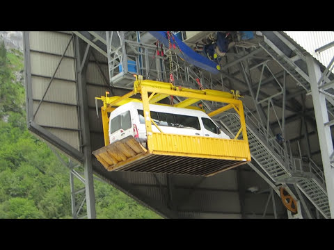 Pumpspeicherwerk Linth Limmern - Wie kommt ein Bus auf 1900 m.ü.M. ins Bergwerk?
