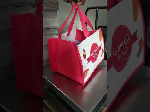 White paper bags for cake shops and bakeries, for packaging,...