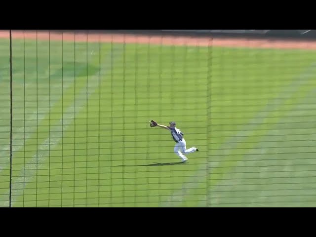 【4回裏】ライオンズ・坂田 迫力満点ナイスキャッチ!! 2015/4/18 Bs-L