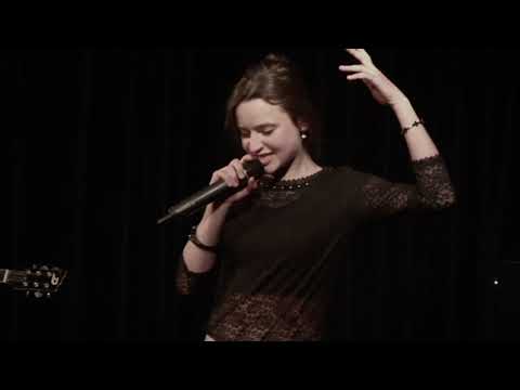 LUcie VEcerova - Jdu zpět