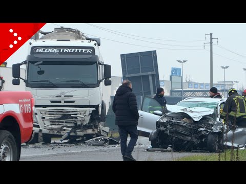 Incidente a Montichiari (Brescia), scontro tra auto e autocisterna per il latte: muore una donna