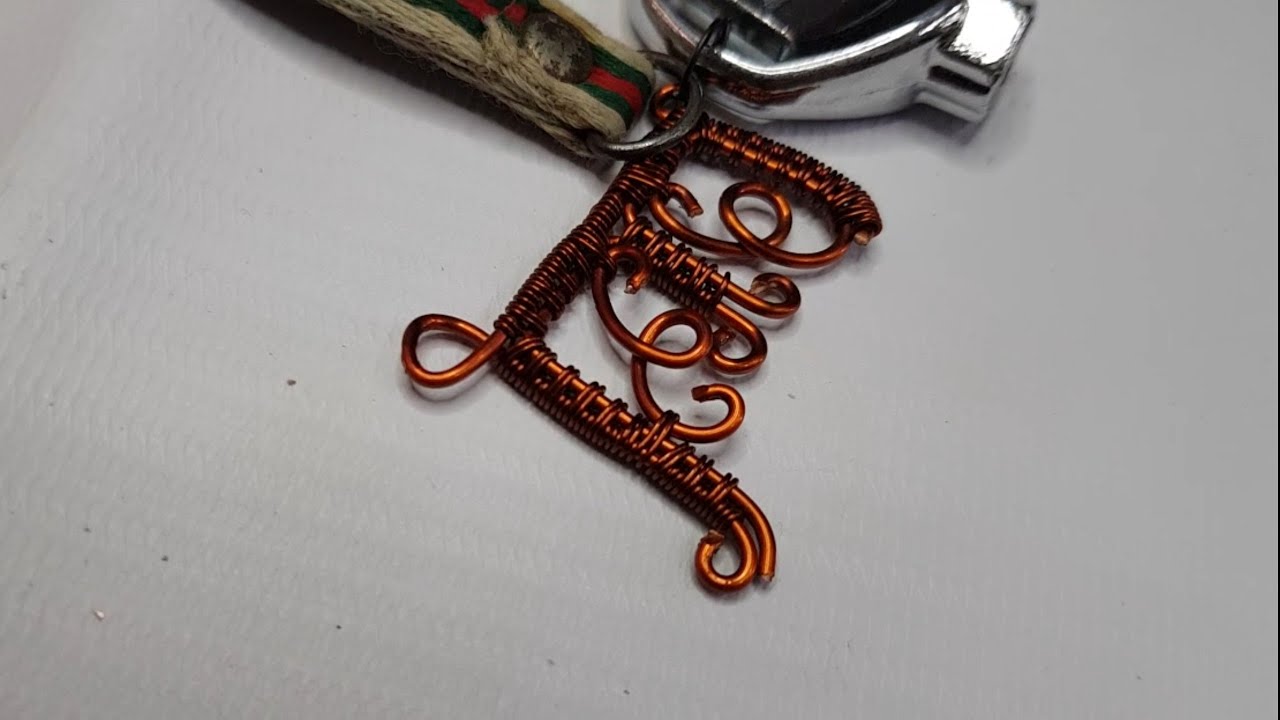 Make letter E by wire