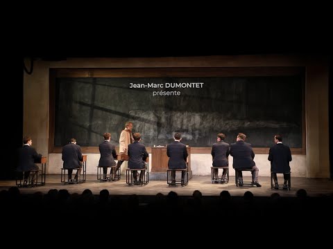 Bande annonce avec le casting au lancement de la pièce.