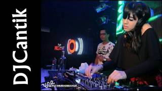 Download lagu DJ Una Turun Naik vs Gabut House Music Breakbeat Terbaru 2017 mp3 Download lagu DJ Una Turun Naik vs Gabut House Music Breakbeat Terbaru 2017 mp3