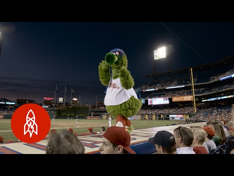 フィリーファナティックは、世界で最も奇妙なマスコットである可能性があります (Phillie Phanatic May Be the World's Wackiest Mascot)