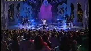 Enrique Iglesias - Miente, Vivire y morire, entrevista.wmv