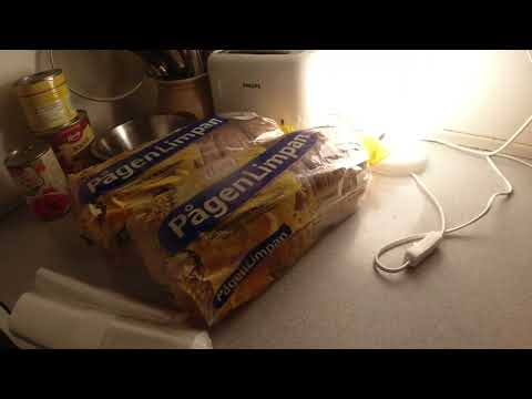 MongoTV_11051 - SPISER SIDSTE SKÅL SLIK SØNDAG AFTEN