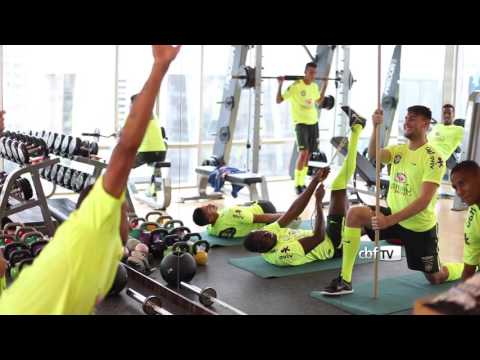 Seleção Sub-20 faz treino na academia em Swon