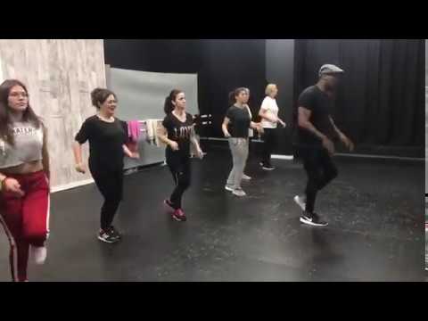 1. Pasos Libres de Salsa Cubana en Málaga con Deiby Tum Tum