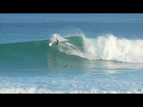 TODAY, THERE ARE BIG WAVES AT AFRAME, BUT NOT MANY PEOPLE ARE SURFING IN THE MORNING