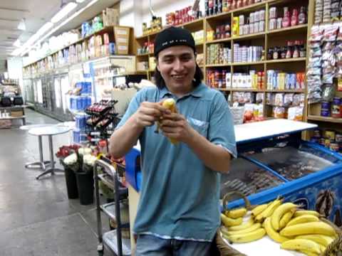How to Open a Banana When it's Ripe / Not Ripe The Mexican Way