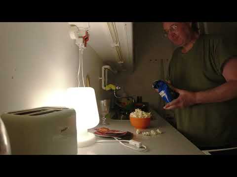 MongoTV_11798 - DEL 1 - SPISER EN SKÅL CHIPS MANDAG AFTEN