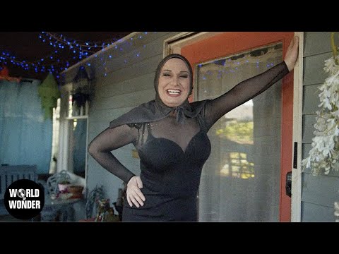 72 Questions with Little Edie feat. Jinkx Monsoon