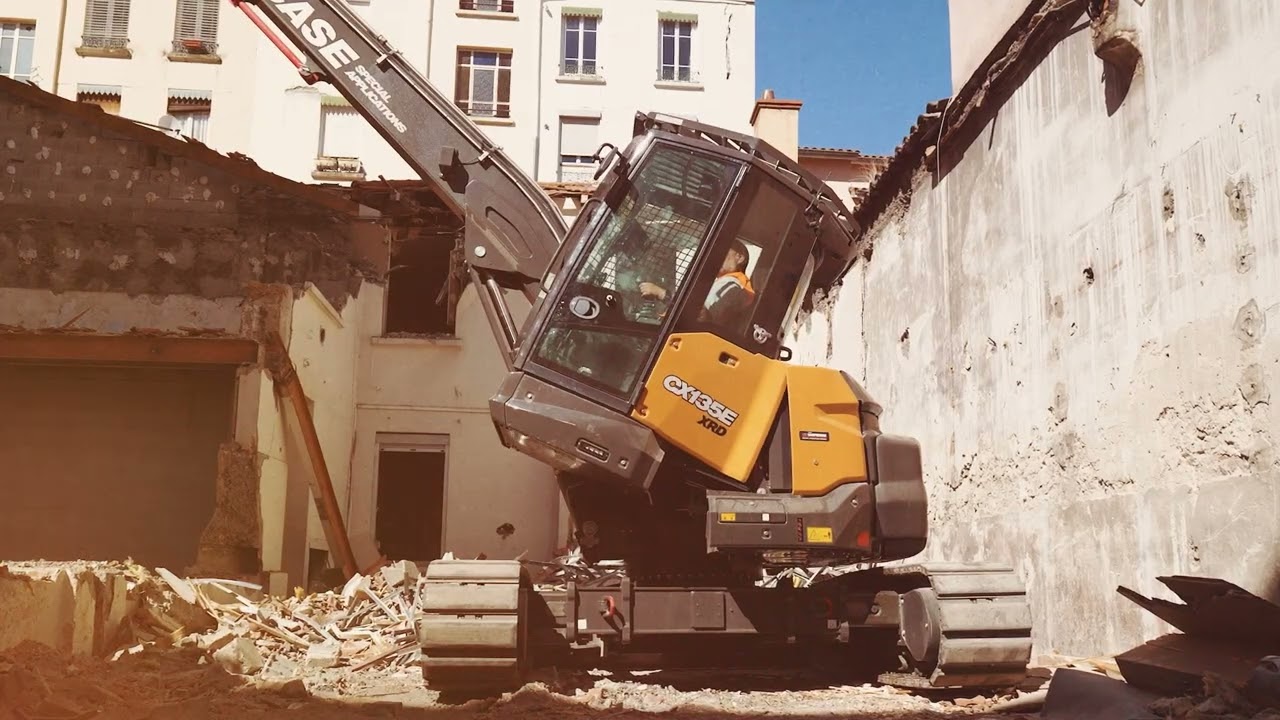 CX135 XRD trailer - France