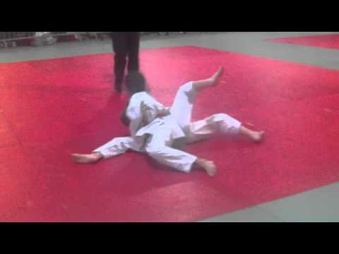 Compétition de Judo d'Amandine à Elouges (comb3) - Classement: 1ème - 17/03/2012