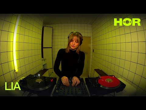 Wohnzimmer030 - LIA | HÖR - December 23 / 2025