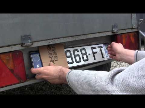 comment poser plaque immatriculation