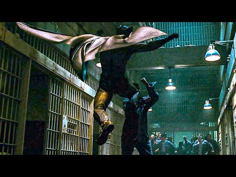 2 Superheroes VS 20 Prisoners and a Dwarf | Watchmen | CLIP