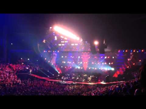 Justin Timberlake & Garth Brooks - Friends In Low Places (Live in Nashville)