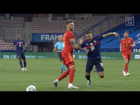 Mbappé geht's nicht gut :( | DAZN