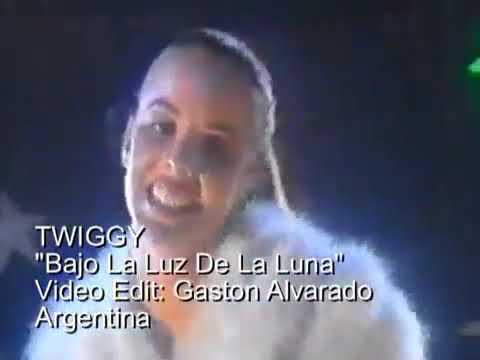twiggy - bajo la luz de la luna