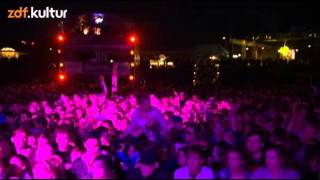 The Naked And Famous - 10 - Eyes (MELT! 2011)